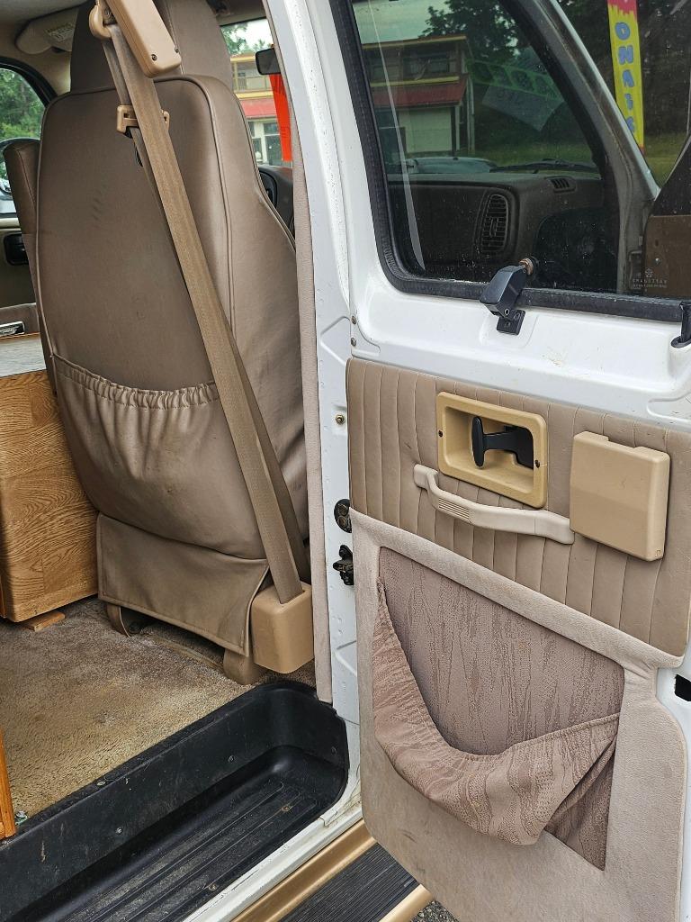 1998 Dodge 1500 Ram Van - $7,995